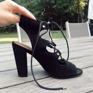 Indigo Rd Black Heels